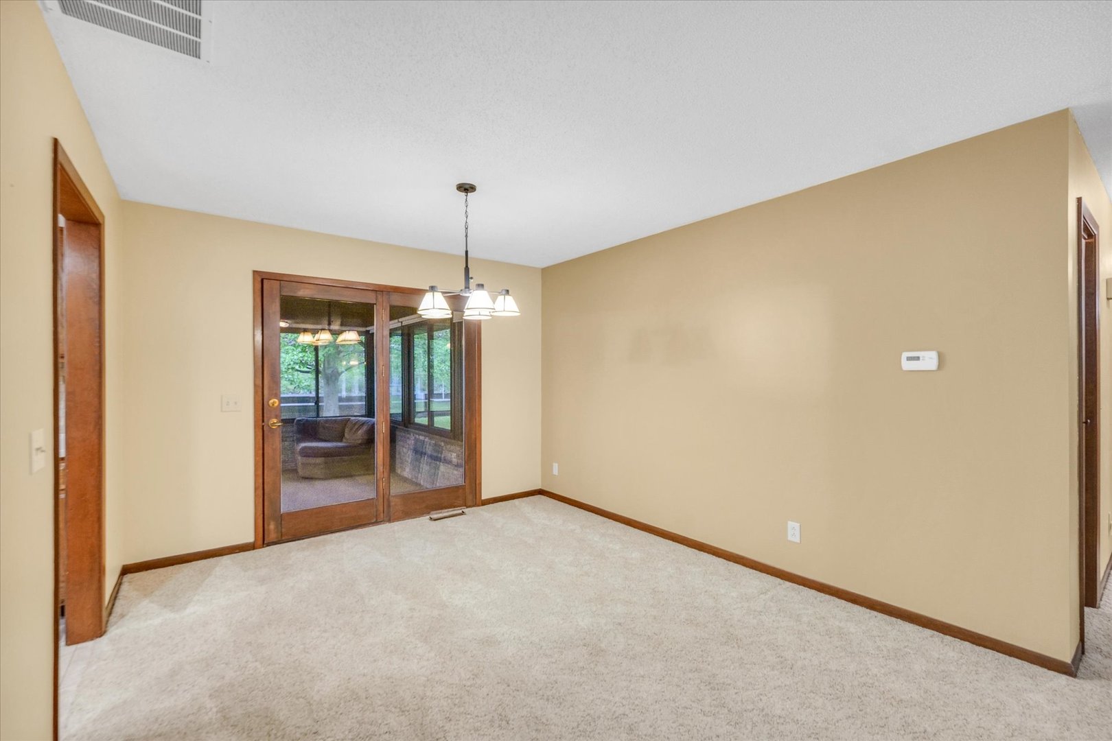 204 Valley Road Monticello, IL 61856 - Photo 10 of 38 Gallery Image 10