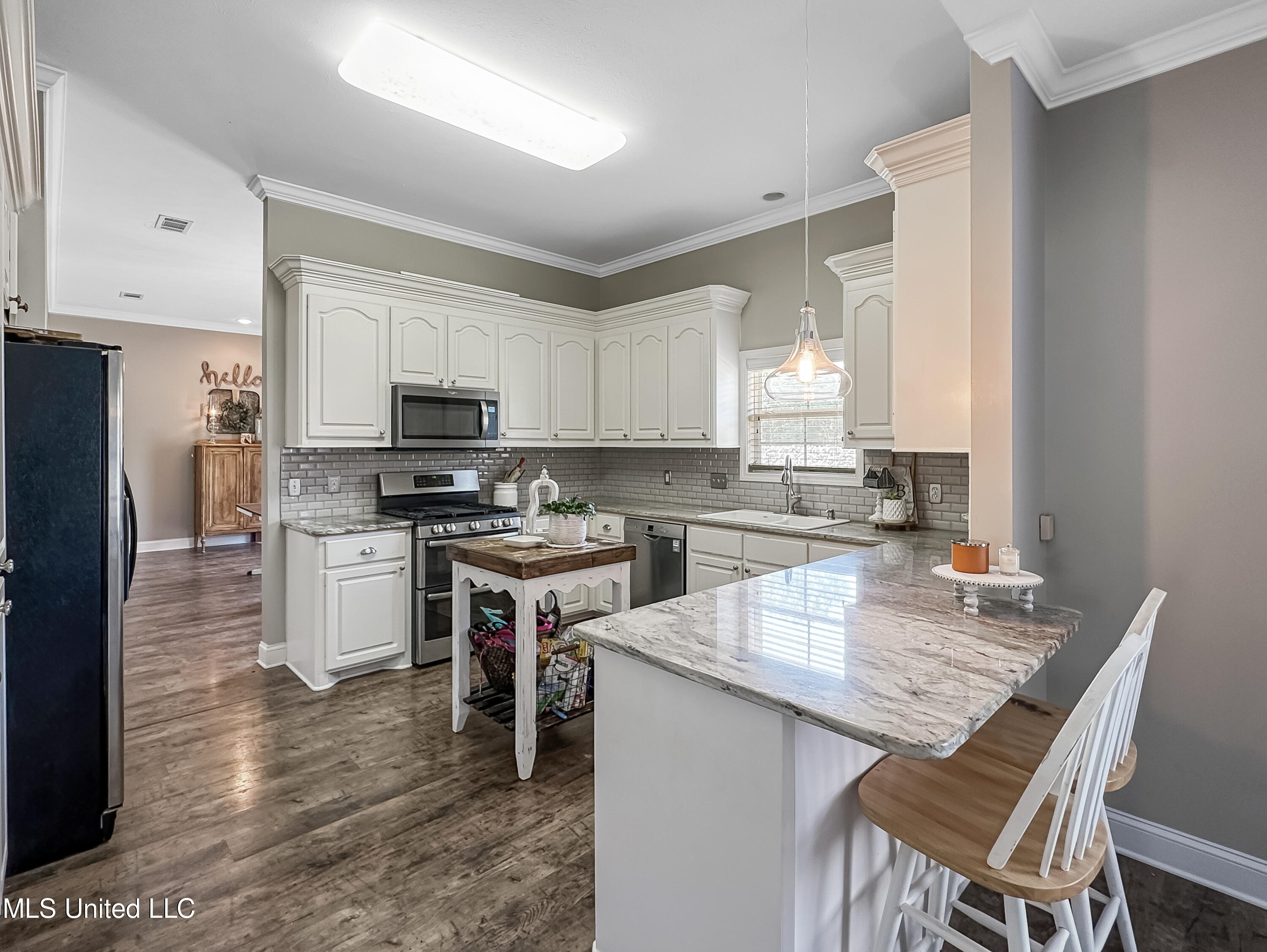 566 White Oak Road Florence, MS 39073 - Photo 9 of 29 64bb8c432860a082a8b21b6f8b95fd01a7373bd1