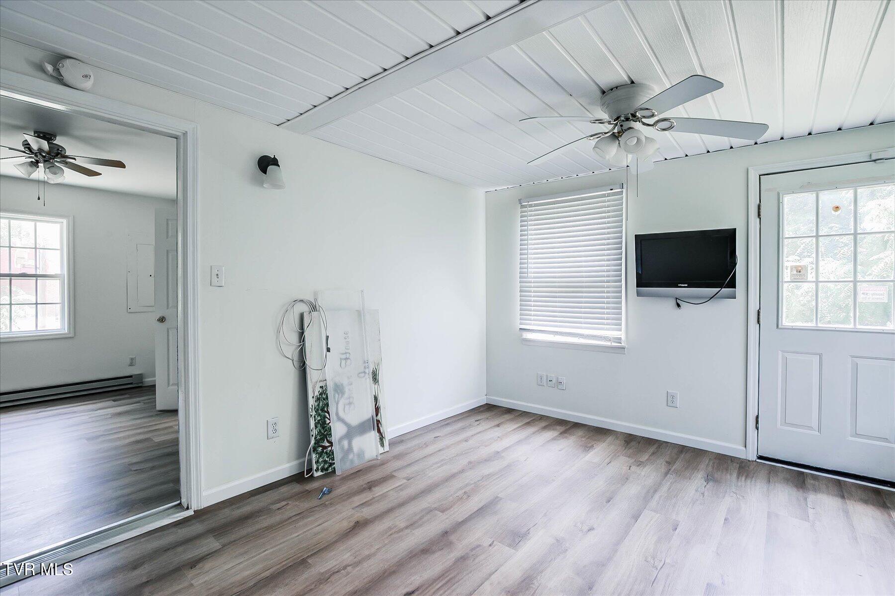 454 Cedar Street Bluff City, TN 37618 - Photo 17 of 45 17-IMG_5640454 Cedar St