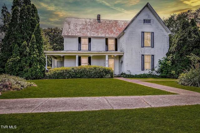 $550,000 | 454 Cedar Street, Bluff City, TN 37618