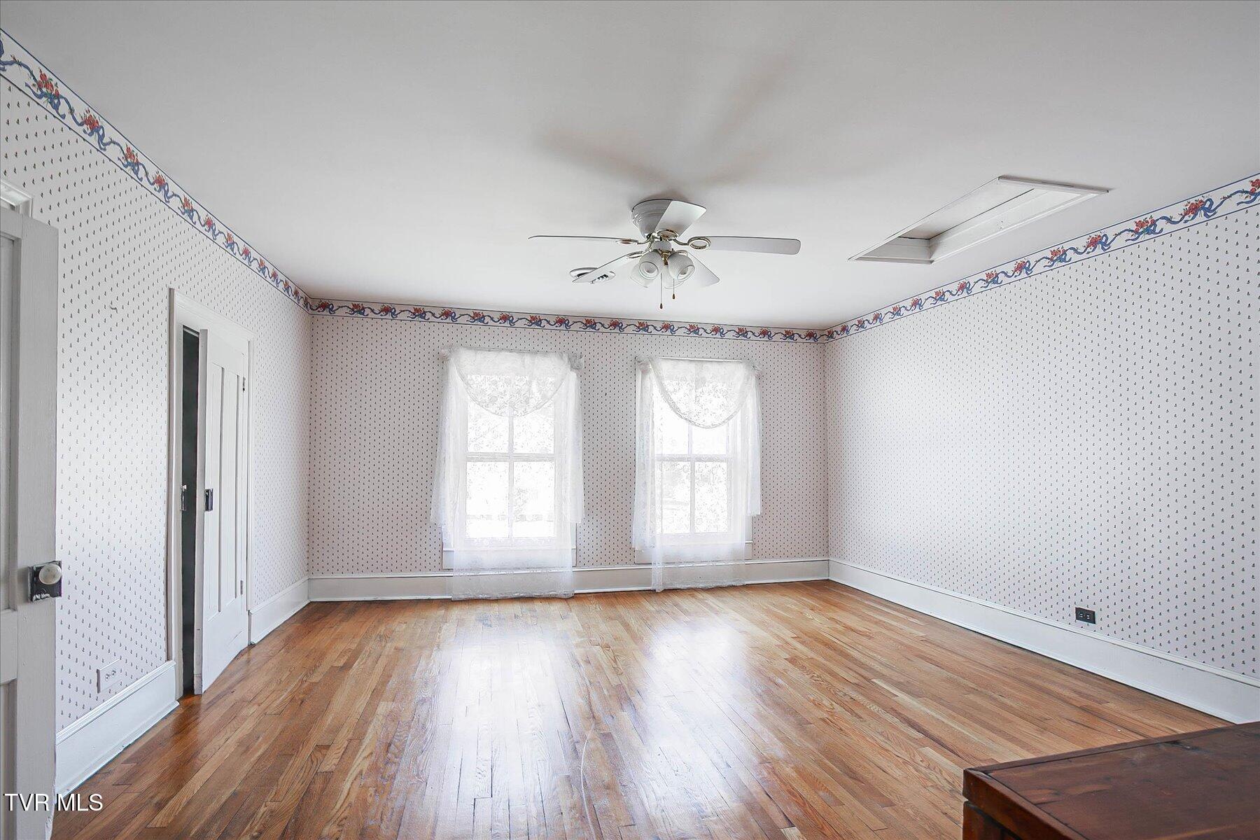 454 Cedar Street Bluff City, TN 37618 - Photo 30 of 45 30-IMG_5679454 Cedar St