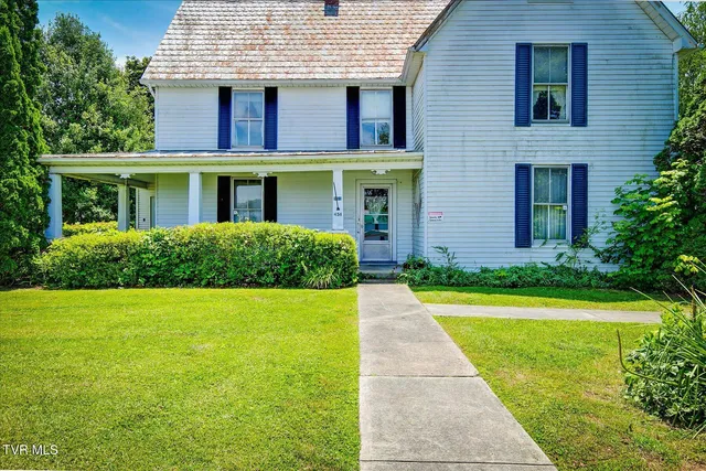 $550,000 | 454 Cedar Street, Bluff City, TN 37618