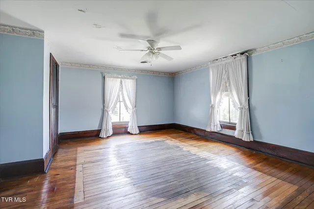 $550,000 | 454 Cedar Street, Bluff City, TN 37618