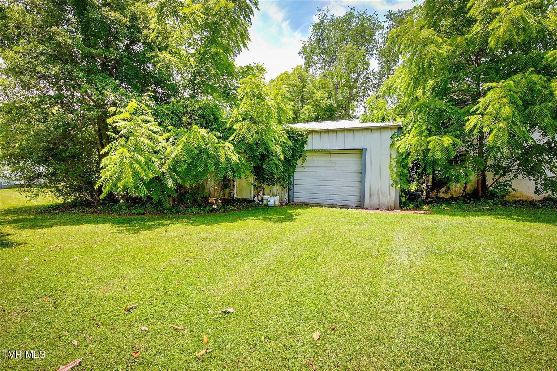 454 Cedar Street Bluff City, TN 37618 - Photo 40 of 45 42-IMG_5730454 Cedar St