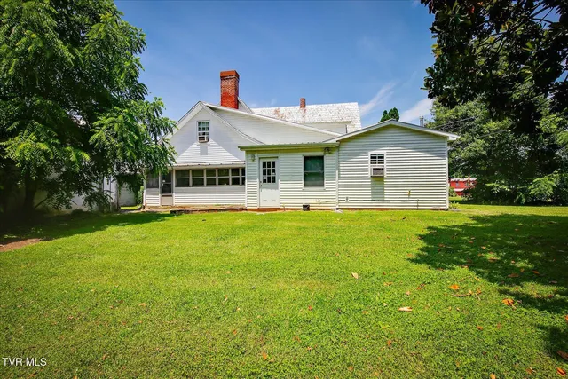 $550,000 | 454 Cedar Street, Bluff City, TN 37618