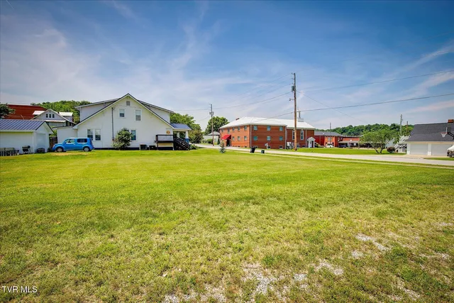 $550,000 | 454 Cedar Street, Bluff City, TN 37618