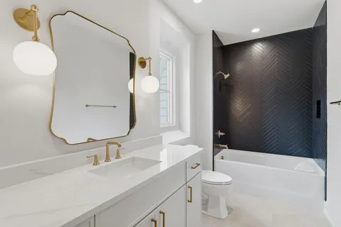$2,999,992 | 105 Keyway Drive, Nashville, TN 37205