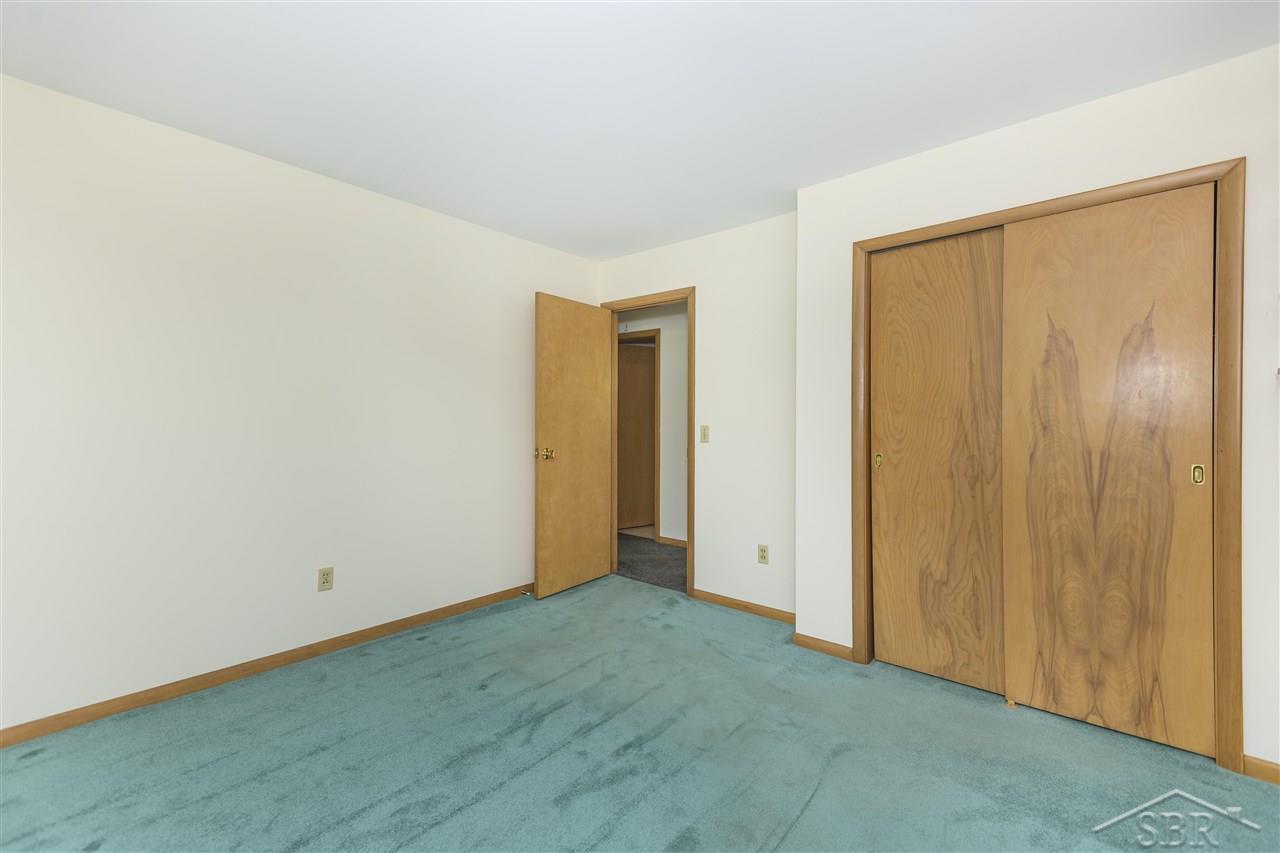 12805 Sarle Road Freeland, MI 48623 - Photo 16 of 43