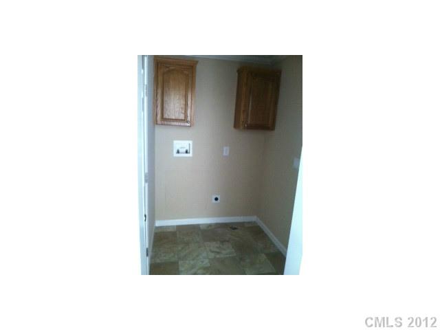 1400 Hall Road Mount Ulla, NC 28125 - Photo 4 of 13 a picture of a room