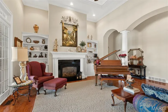 $875,000 | 328 Kathie Drive, Charleston, MO 63834