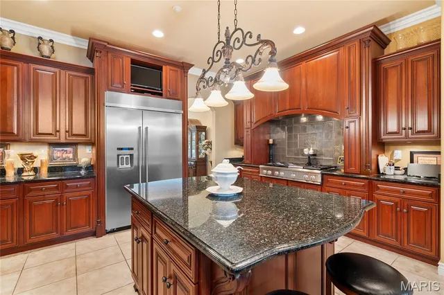 $875,000 | 328 Kathie Drive, Charleston, MO 63834