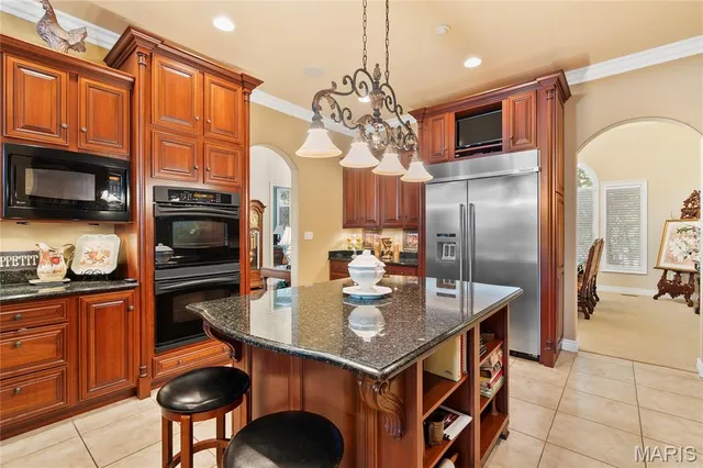 $875,000 | 328 Kathie Drive, Charleston, MO 63834