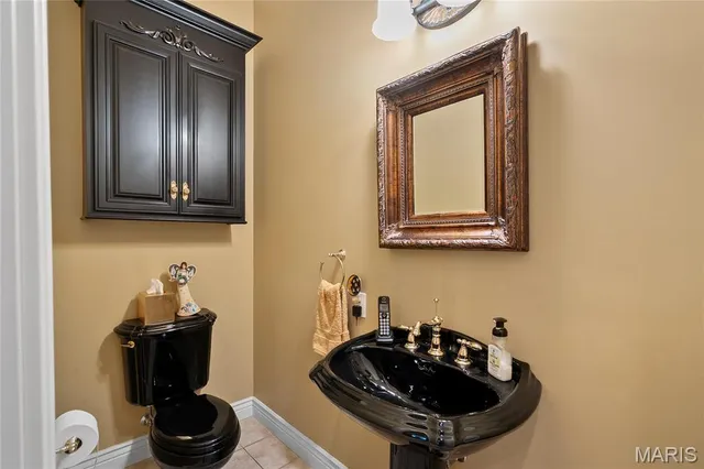 $875,000 | 328 Kathie Drive, Charleston, MO 63834