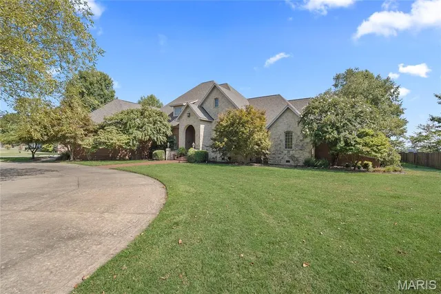 $875,000 | 328 Kathie Drive, Charleston, MO 63834