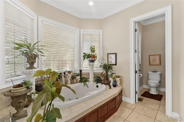 $875,000 | 328 Kathie Drive, Charleston, MO 63834