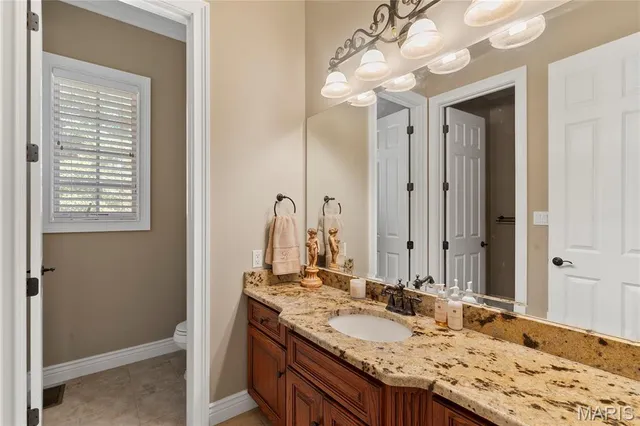 $875,000 | 328 Kathie Drive, Charleston, MO 63834