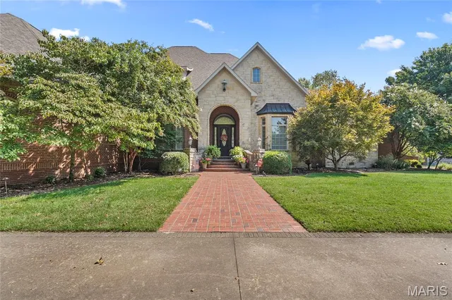 $875,000 | 328 Kathie Drive, Charleston, MO 63834