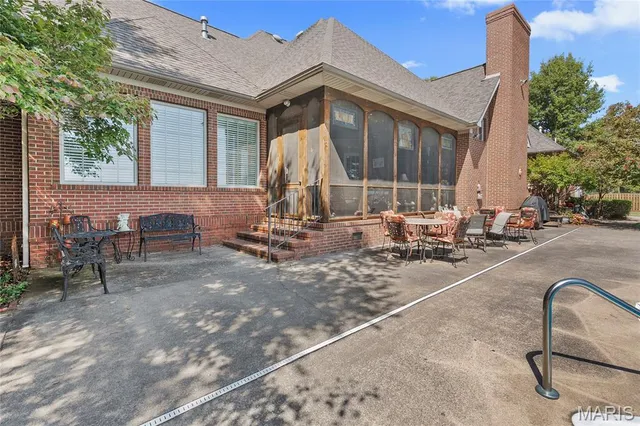 $875,000 | 328 Kathie Drive, Charleston, MO 63834