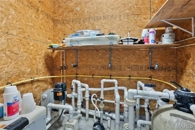 $875,000 | 328 Kathie Drive, Charleston, MO 63834