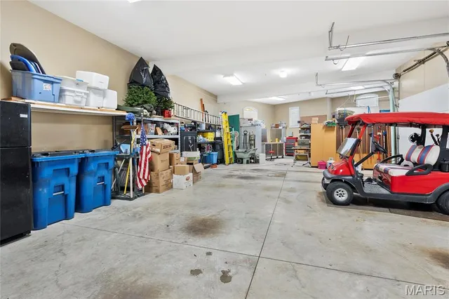 $875,000 | 328 Kathie Drive, Charleston, MO 63834