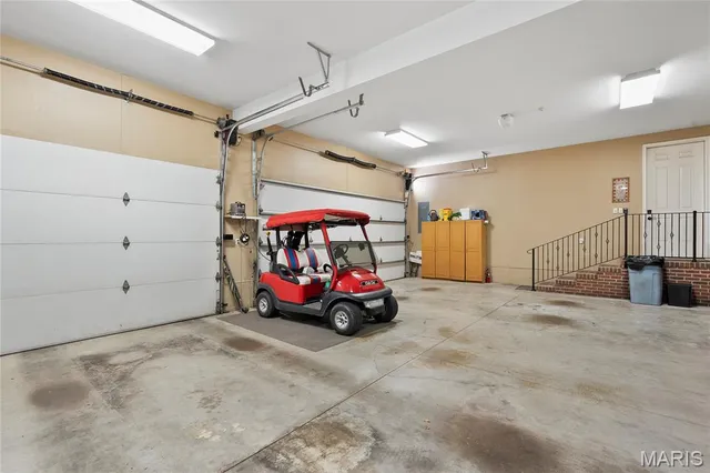 $875,000 | 328 Kathie Drive, Charleston, MO 63834