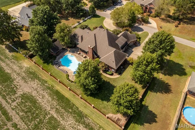 $875,000 | 328 Kathie Drive, Charleston, MO 63834