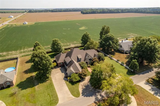 $875,000 | 328 Kathie Drive, Charleston, MO 63834