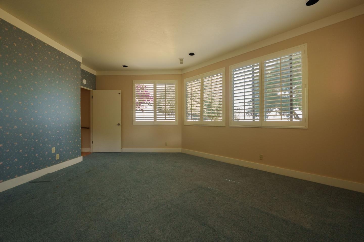 1352 River Road Salinas, CA 93908 - Photo 19 of 33 a view of an empty room with a window