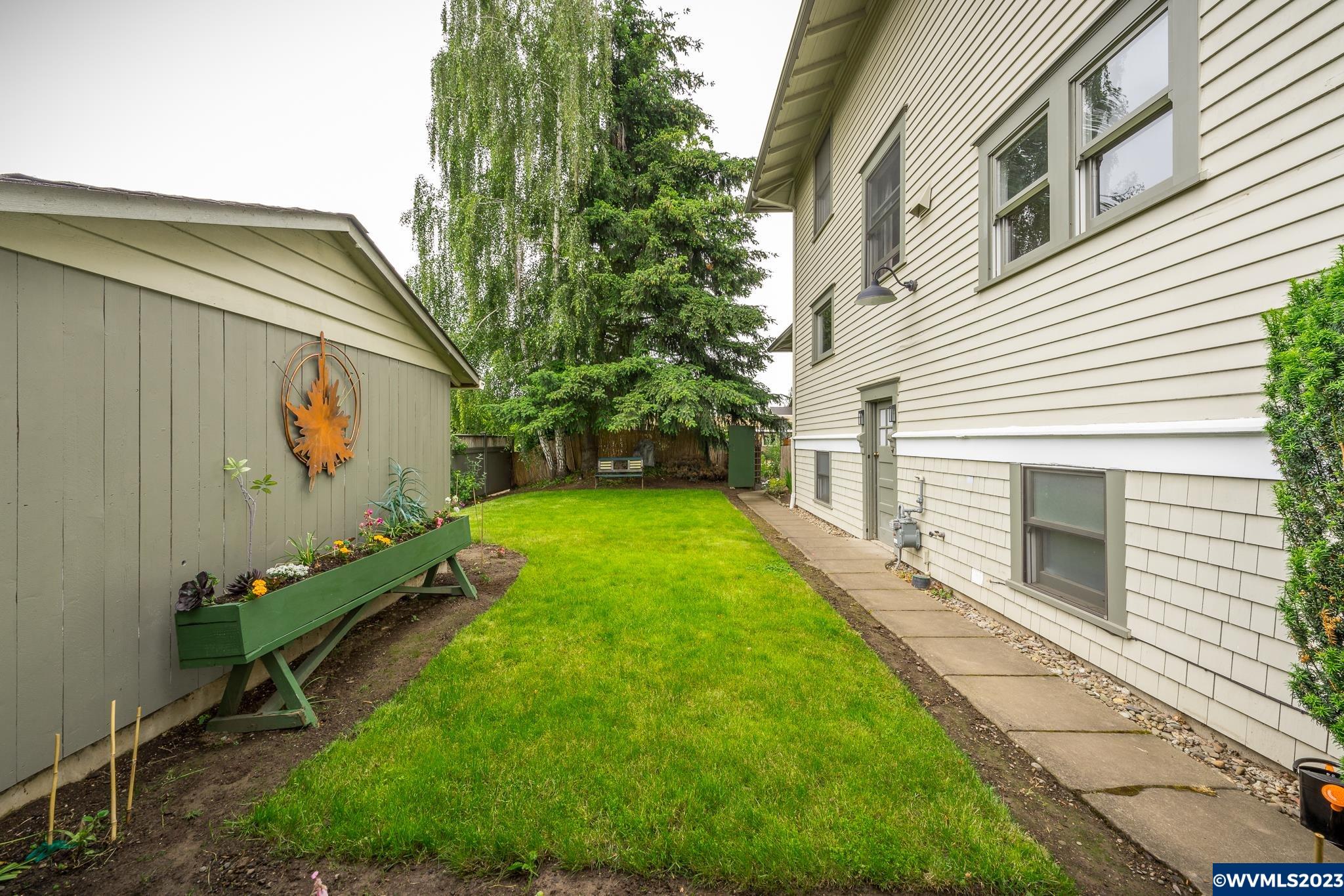 808 Southwest Elm Street Albany, OR 97321 - Photo 36 of 38