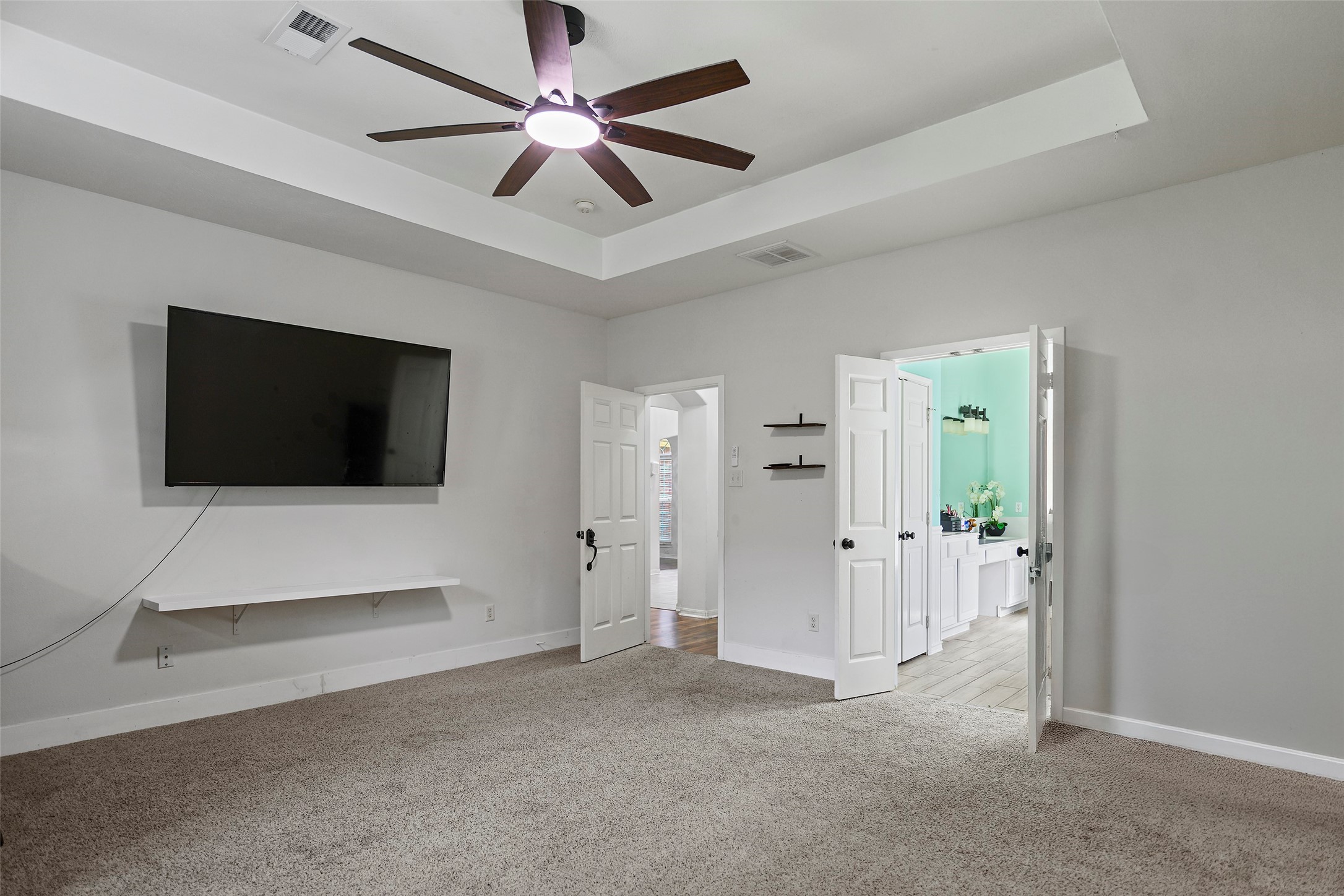 9211 Memorial Grove Drive Spring, TX 77379 - Photo 13 of 47 Principal Bedroom.
