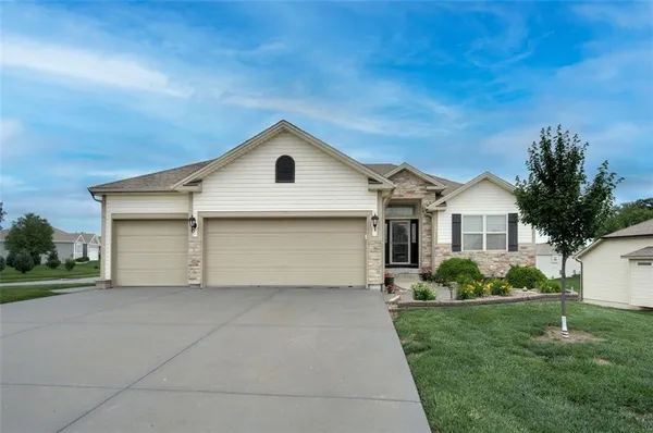 $500,000 | 13305 North Copper Ridge Drive, Platte City, MO 64079