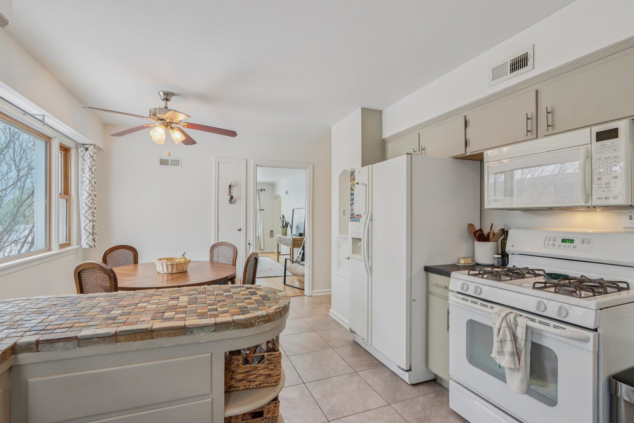 3040 North 83rd Street Milwaukee, WI 53222 - Photo 15 of 46