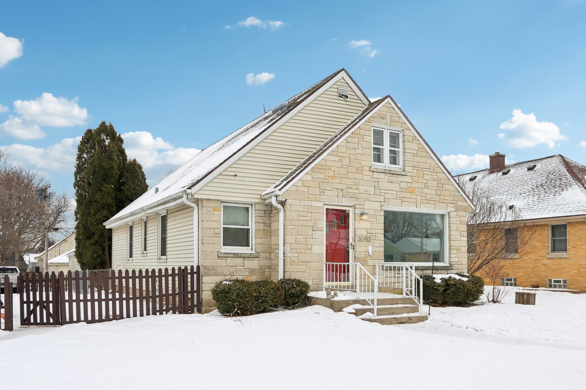 3040 North 83rd Street Milwaukee, WI 53222 - Photo 4 of 46