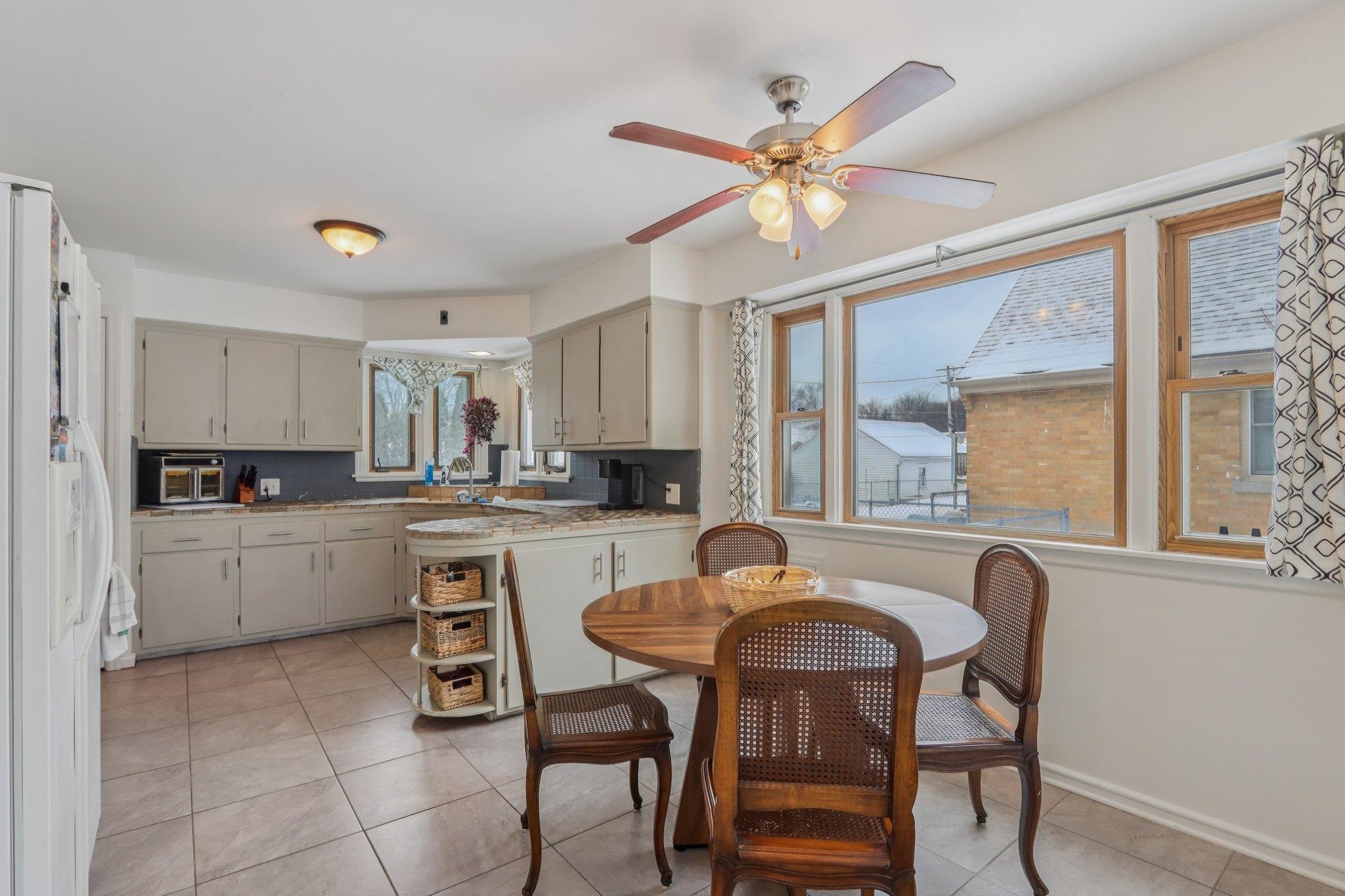 3040 North 83rd Street Milwaukee, WI 53222 - Photo 10 of 46