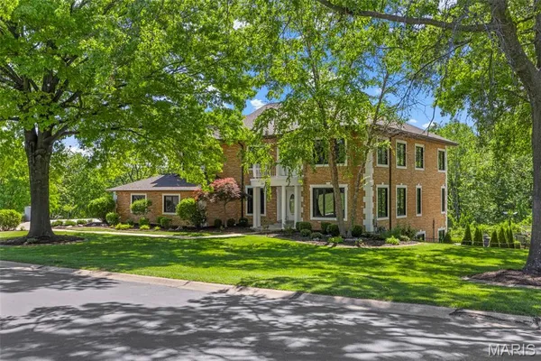 $900,000 | 54 Bogey Estates Drive, St. Charles, MO 63303