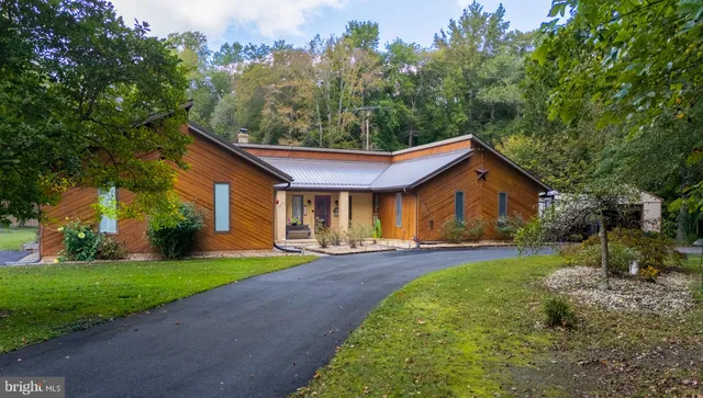 $499,000 | 519 Marshyhope Road, Felton, DE 19943