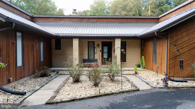 $499,000 | 519 Marshyhope Road, Felton, DE 19943