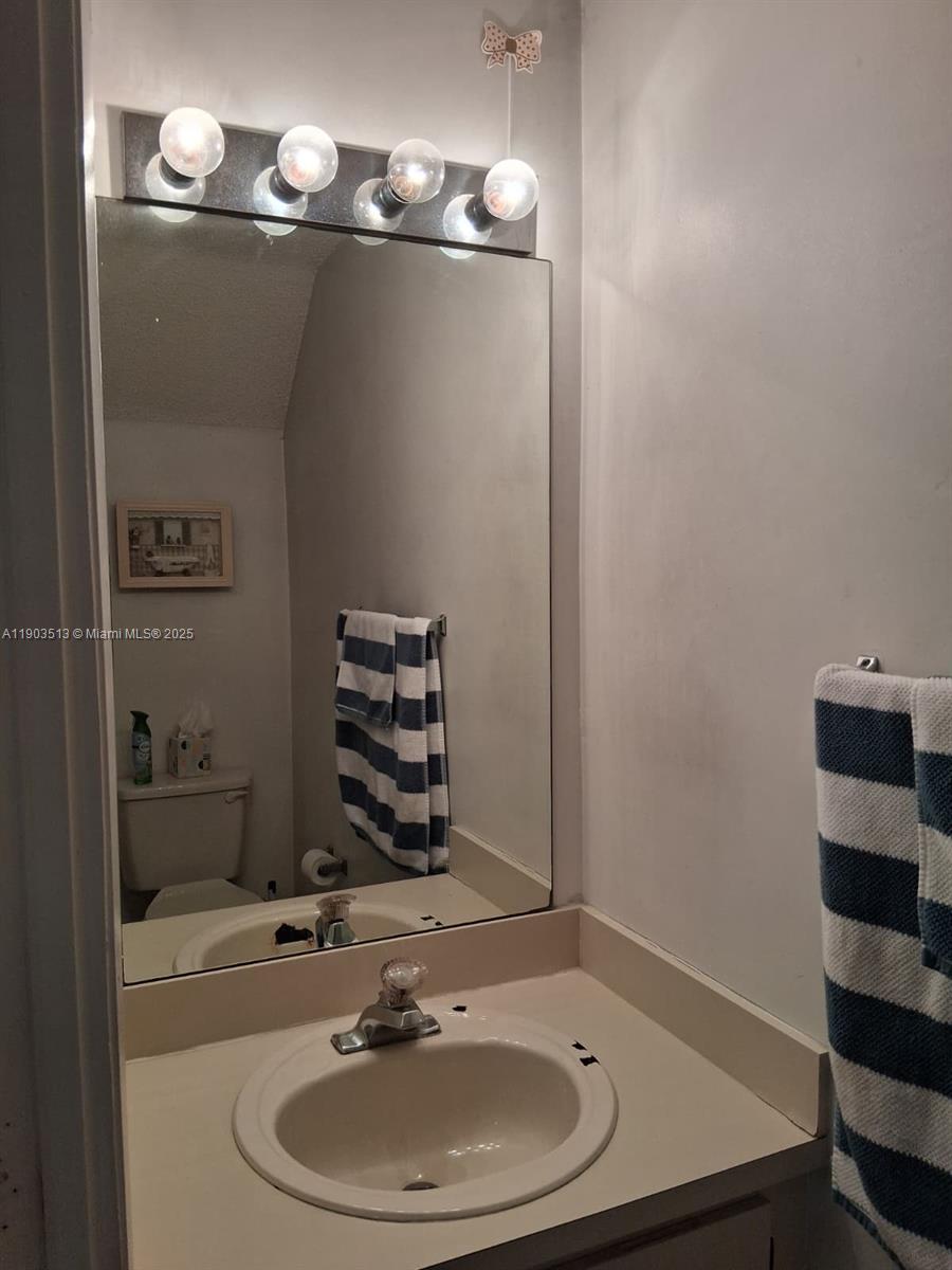 10830 Northwest 8th Street Pembroke Pines, FL 33026 - Photo 22 of 69