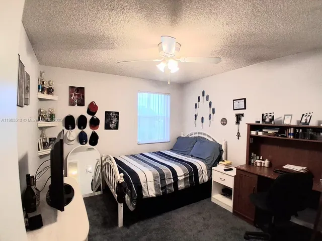 a view of entryway with seating