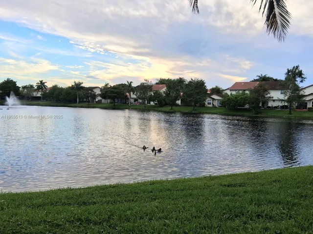 $499,500 | 10830 Northwest 8th Street, Pembroke Pines, FL 33026