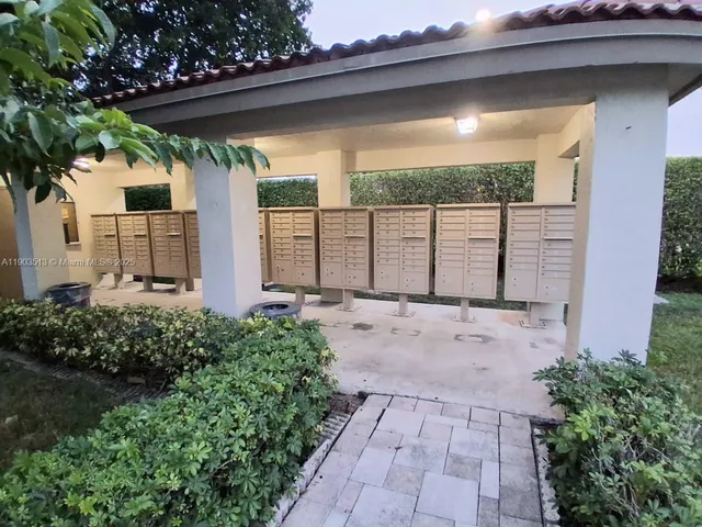 $499,500 | 10830 Northwest 8th Street, Pembroke Pines, FL 33026