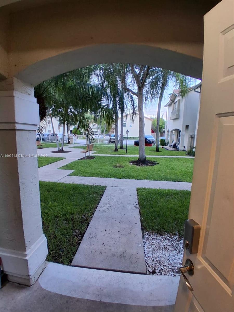 10830 Northwest 8th Street Pembroke Pines, FL 33026 - Photo 7 of 69