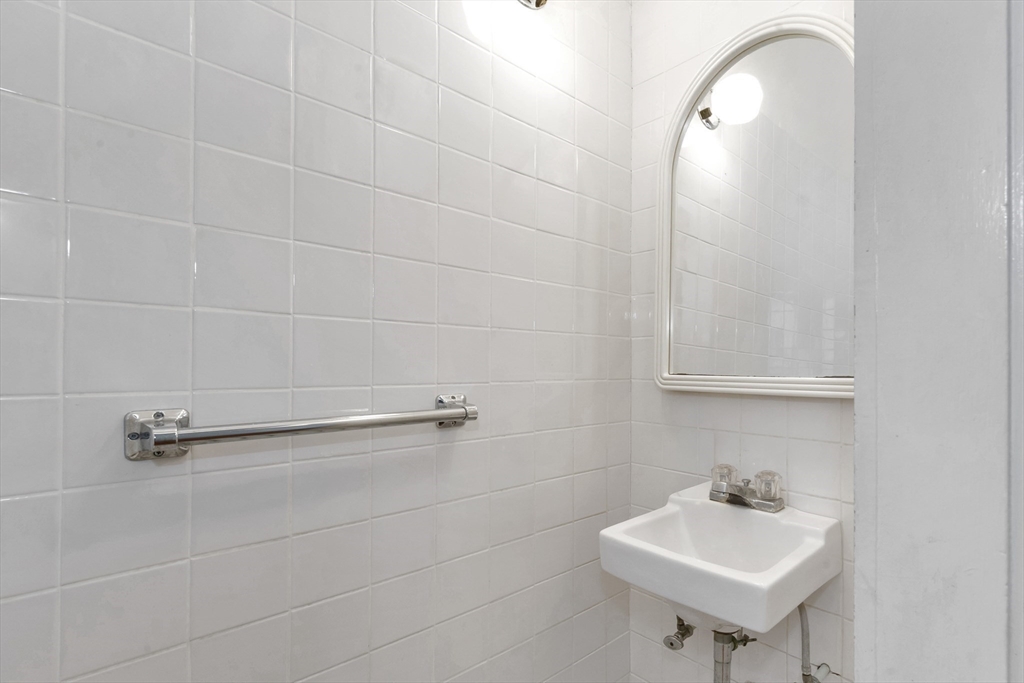 34-36 Alleghany Street Boston, MA 02120 - Photo 33 of 42