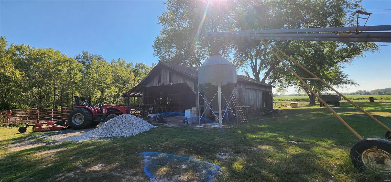 4276 Swanwick-Rice Road Pinckneyville, IL 62274 - Photo 14 of 32