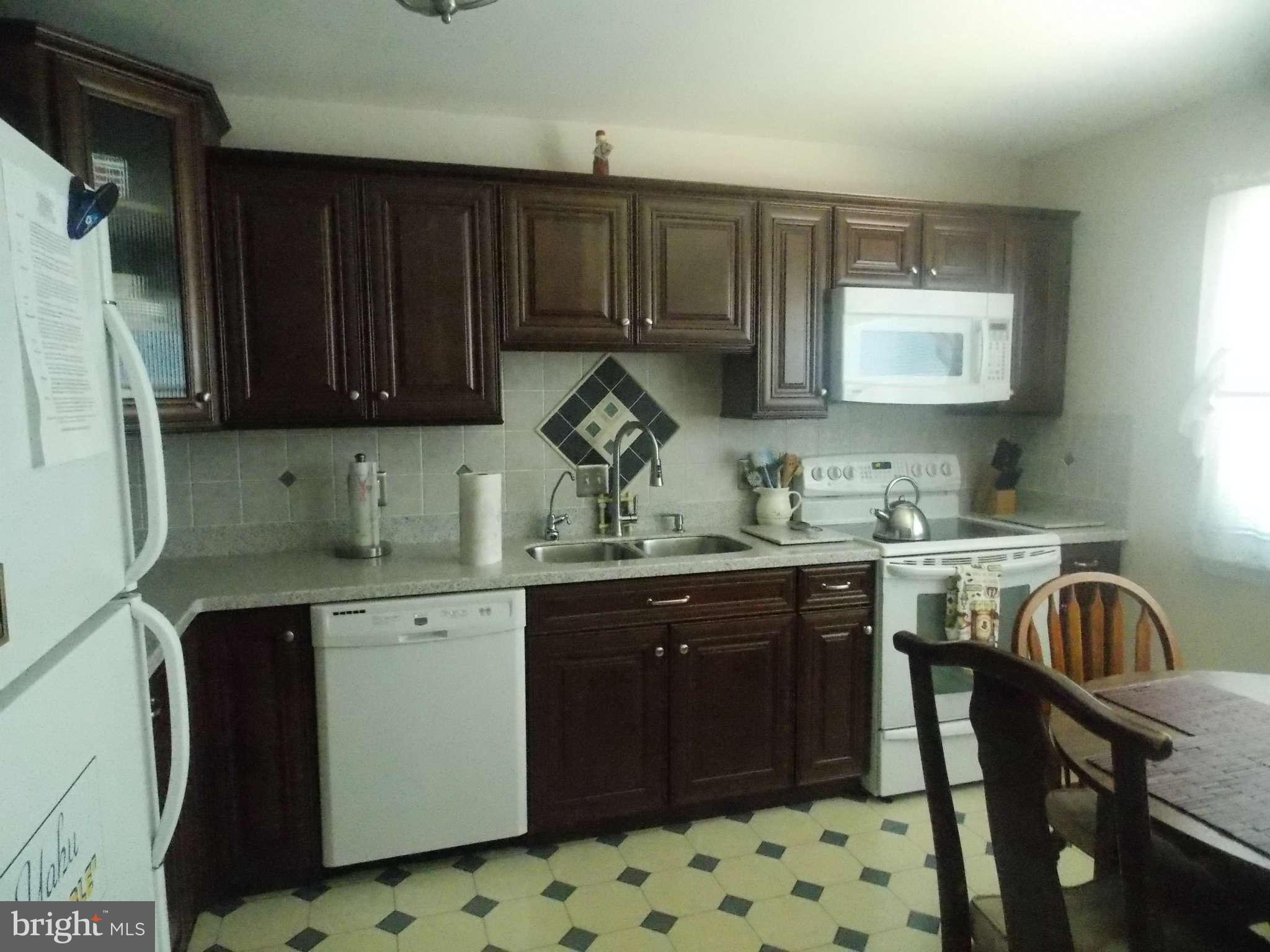 4406 Barnaby Road Southeast Washington, DC 20032 - Photo 5 of 17 Kitchen