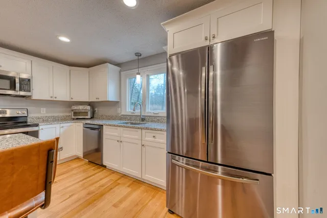 $619,900 | 64 Somerset Lane, Somers, CT 06071