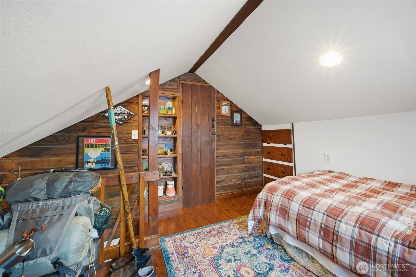 0 Jennings Street Sedro-Woolley, WA 98284 - Photo 10 of 40 a bedroom with a bed and a book shelf