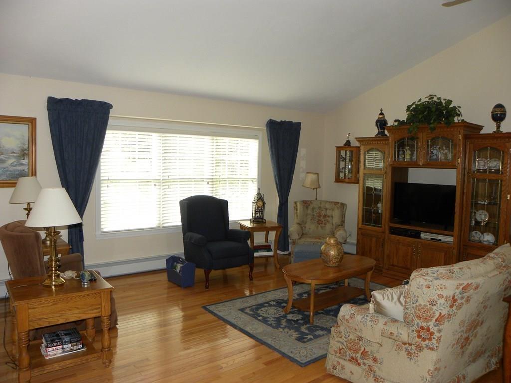 239 Dresser Hill Road Dudley, MA 01571 - Photo 23 of 42 Gallery Image 23