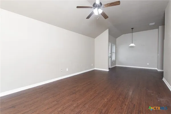 $1,275 | 502 Sladecek Drive, Unit A, Killeen, TX 76542