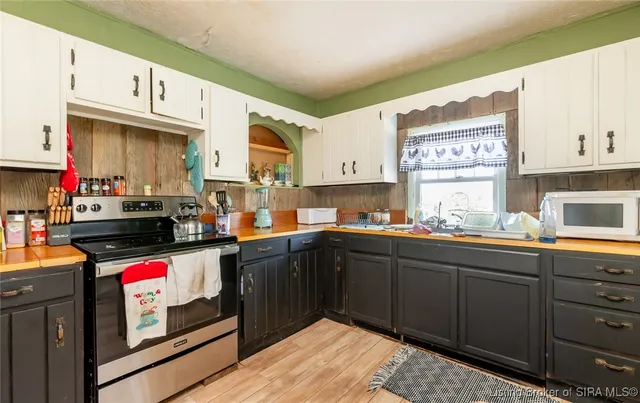 $105,000 | 102 South Lapping Avenue, Hardinsburg, IN 47125